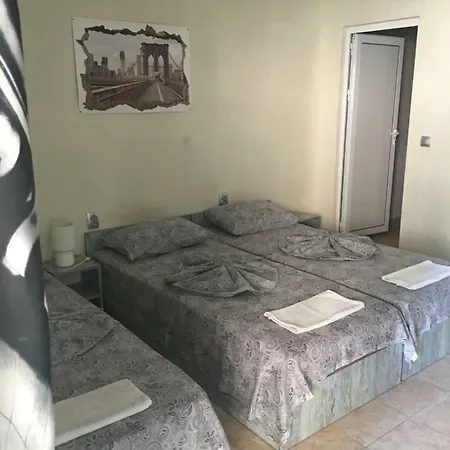 Felicitа - Kalimera Guest house